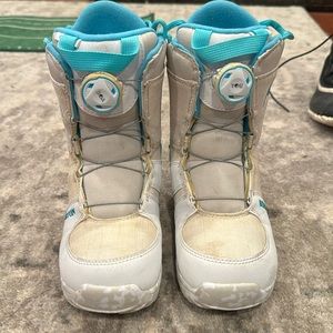 Burton Kids Snow Boots - White and Teal